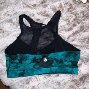 Lululemon sports bra